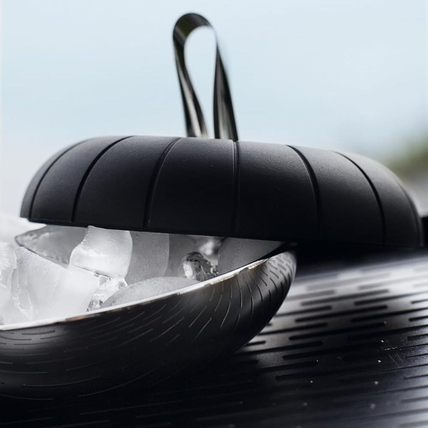 Round Ice Bucket Cooler with Tongs